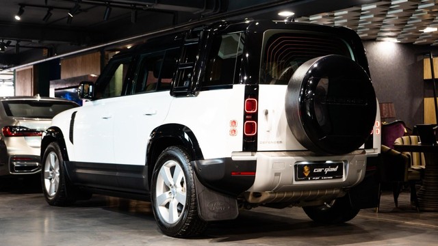 Second-hand 2024 Land Rover Defender 2.0 110 HSE for sale in New Delhi-6