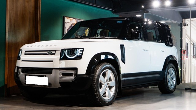 Second-hand 2024 Land Rover Defender 2.0 110 HSE for sale in New Delhi-2