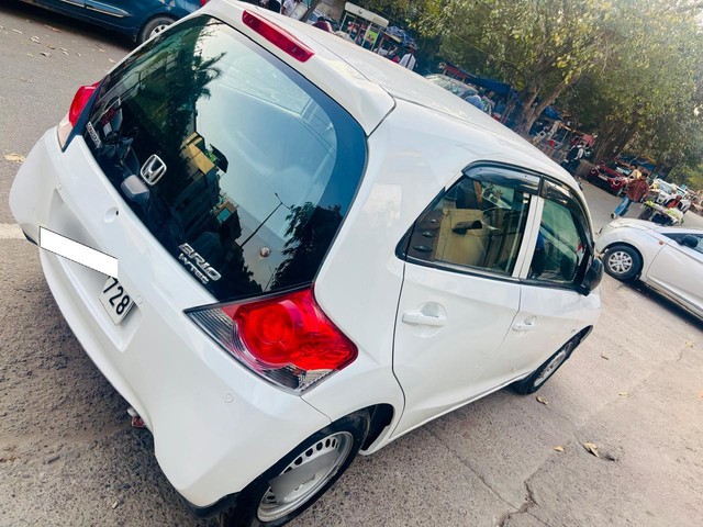 Second-hand 2018 Honda Brio 1.2 E MT for sale in Noida-2