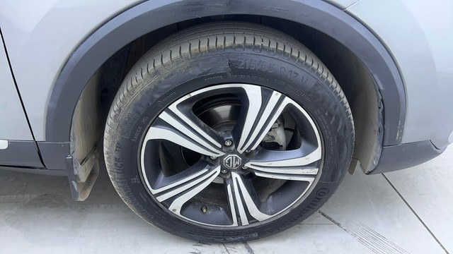 Second-hand 2022 MG Astor Savvy Sangria CVT for sale in Hyderabad-17