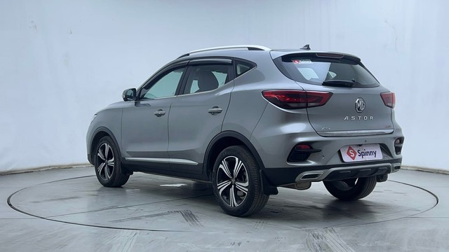 Second-hand 2022 MG Astor Savvy Sangria CVT for sale in Hyderabad-5