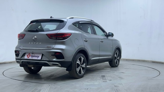 Second-hand 2022 MG Astor Savvy Sangria CVT for sale in Hyderabad-3