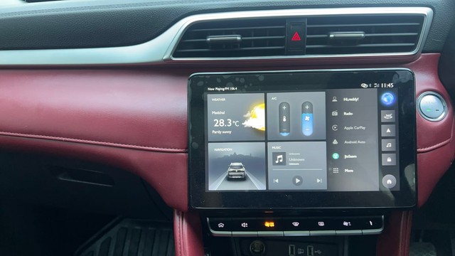 Second-hand 2022 MG Astor Savvy Sangria CVT for sale in Hyderabad-24