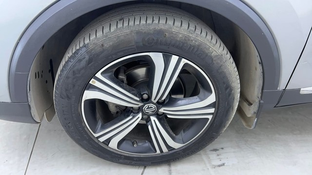 Second-hand 2022 MG Astor Savvy Sangria CVT for sale in Hyderabad-20