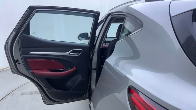 Second-hand 2022 MG Astor Savvy Sangria CVT for sale in Hyderabad-27