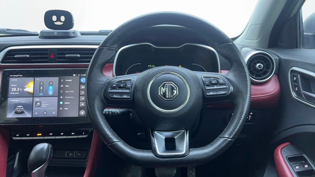 Second-hand 2022 MG Astor Savvy Sangria CVT for sale in Hyderabad-25