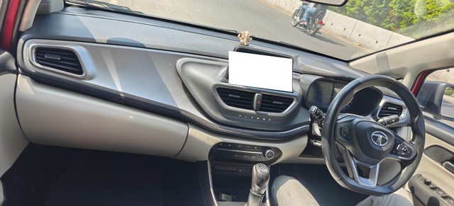 Second-hand 2022 Tata Altroz XZ BSVI for sale in New Delhi-7
