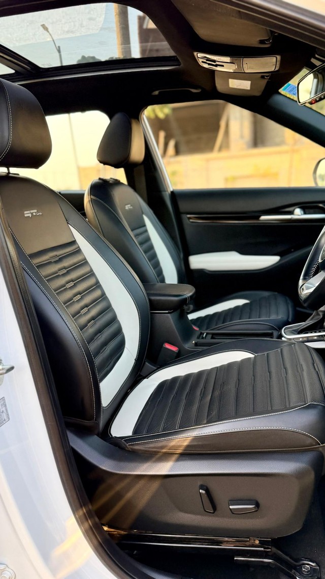 Second-hand 2024 Kia Seltos GTX Plus Diesel AT for sale in Surat-10