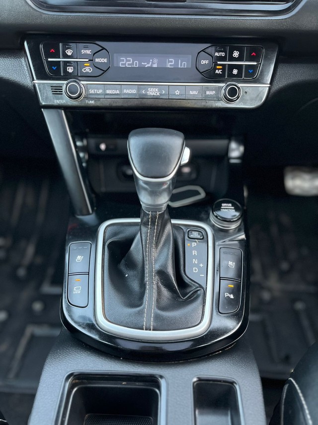 Second-hand 2024 Kia Seltos GTX Plus Diesel AT for sale in Surat-12