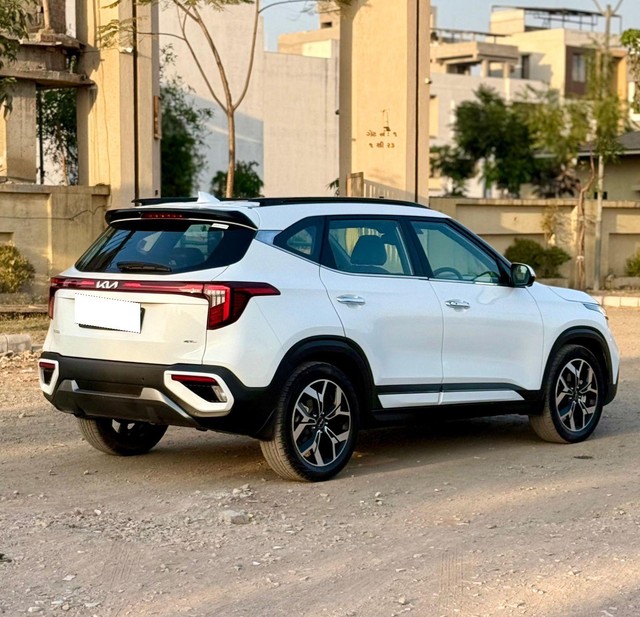 Second-hand 2024 Kia Seltos GTX Plus Diesel AT for sale in Surat-13