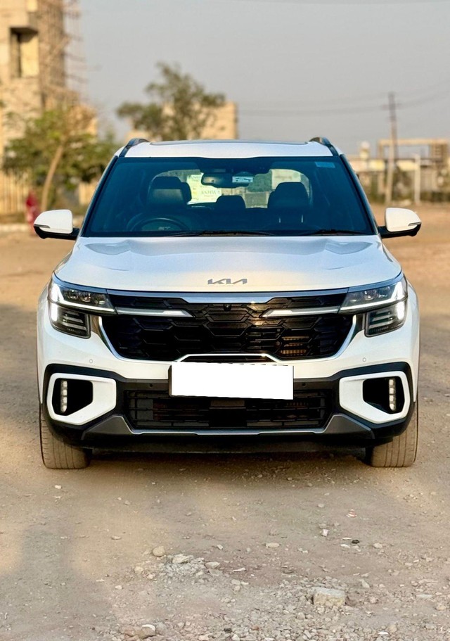 Second-hand 2024 Kia Seltos GTX Plus Diesel AT for sale in Surat-6
