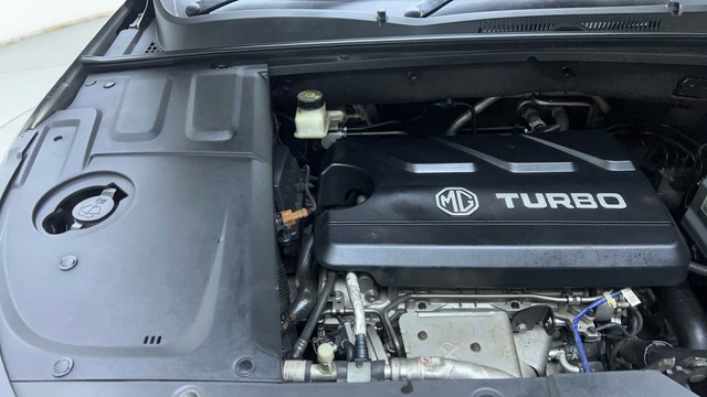 Second-hand 2020 MG Hector Sharp DCT for sale in Hyderabad-26