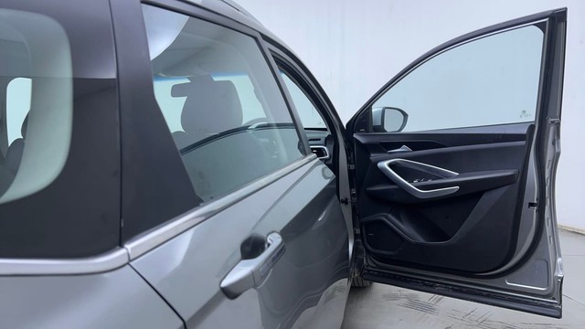 Second-hand 2020 MG Hector Sharp DCT for sale in Hyderabad-16