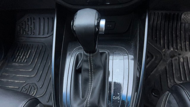 Second-hand 2020 MG Hector Sharp DCT for sale in Hyderabad-12