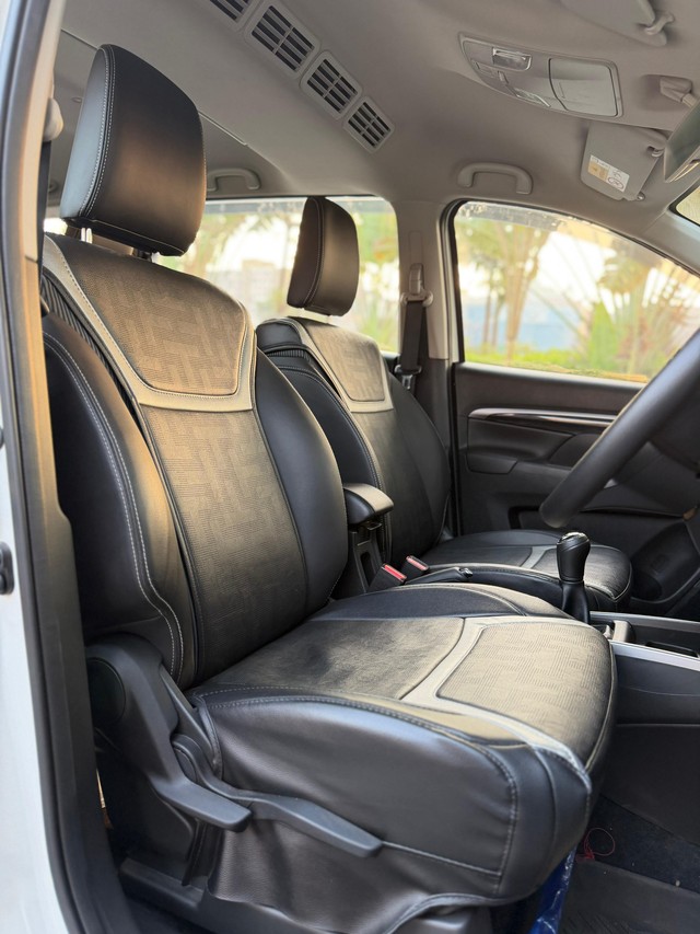 Maruti Suzuki XL6 Zeta Second-hand 2024 Maruti Suzuki XL6 Zeta for sale in Surat-8