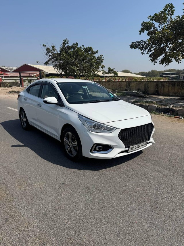 Second-hand 2019 Hyundai Verna VTVT 1.6 SX for sale in New Delhi-6