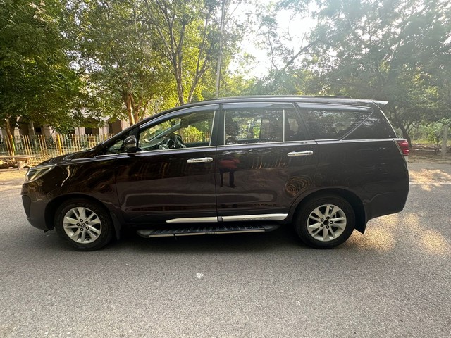 Toyota Innova Crysta 2.4 GX MT 8S BSIV Second-hand 2018 Toyota Innova Crysta 2.4 GX MT 8S BSIV for sale in Agra-2
