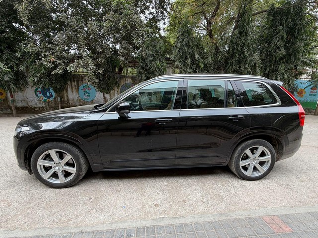 Second-hand 2019 Volvo XC90 D5 R-Design for sale in Agra-2