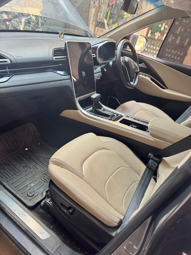 MG Hector Sharp Pro CVT 2023-2025 Second-hand 2024 MG Hector Sharp Pro CVT 2023-2025 for sale in New Delhi-1