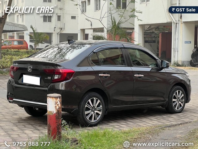Second-hand 2023 Honda Amaze 2nd Gen VX CVT for sale in Kolkata-1