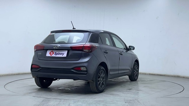 Second-hand 2020 Hyundai i20 Sportz Plus for sale in Hyderabad-3