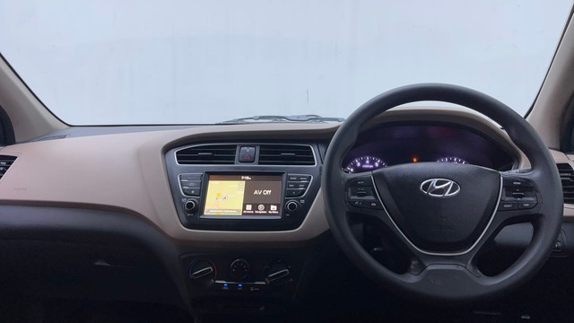 Second-hand 2020 Hyundai i20 Sportz Plus for sale in Hyderabad-11
