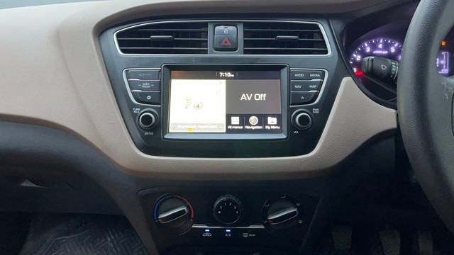 Second-hand 2020 Hyundai i20 Sportz Plus for sale in Hyderabad-25