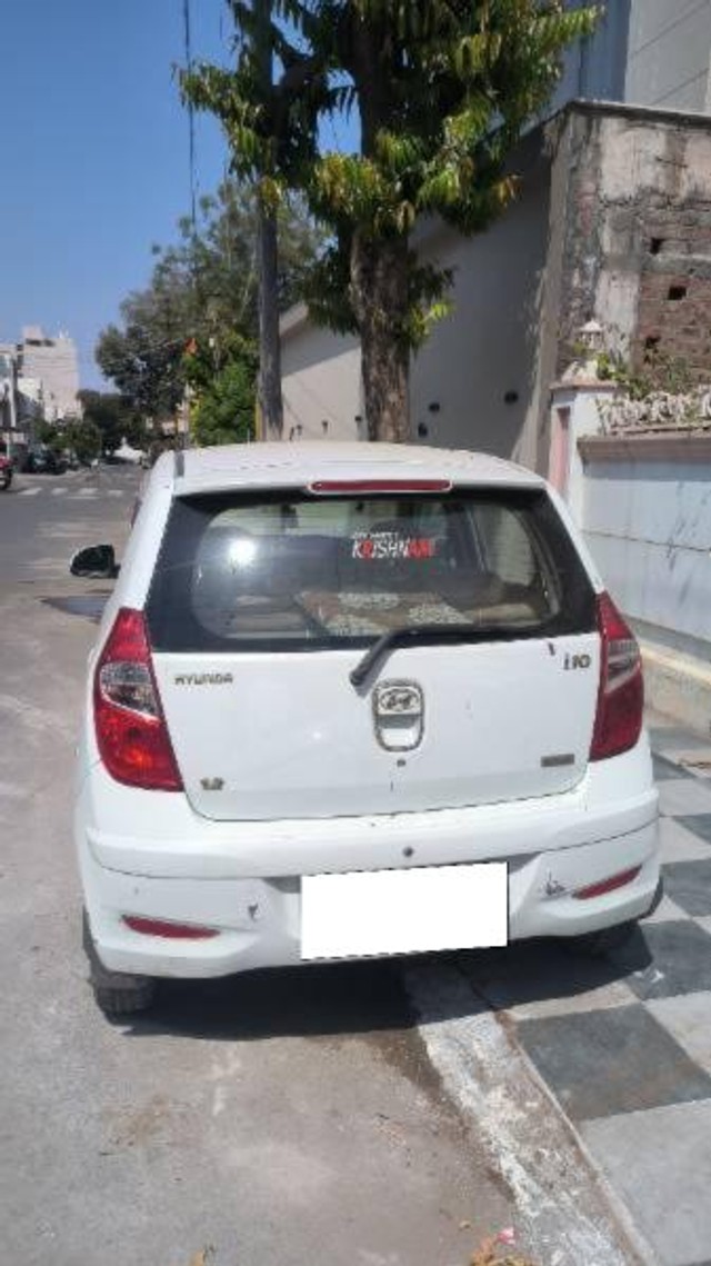 Second-hand 2010 Hyundai i10 Sportz 1.2 for sale in Rajkot-1
