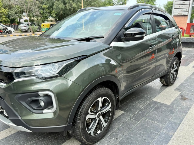 Second-hand 2023 Tata Nexon XZA Plus AMT for sale in New Delhi-11