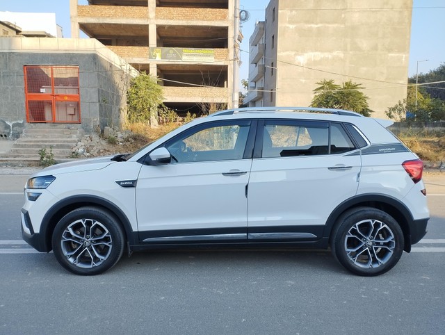 Second-hand 2022 Skoda Kushaq 1.5 TSI Style DSG Anniversary Edition BSVI for sale in New Delhi-3