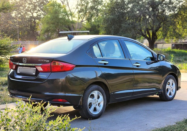 Second-hand 2015 Honda City i VTEC CVT VX for sale in New Delhi-1