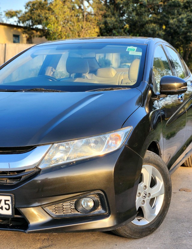 Second-hand 2015 Honda City i VTEC CVT VX for sale in New Delhi-34