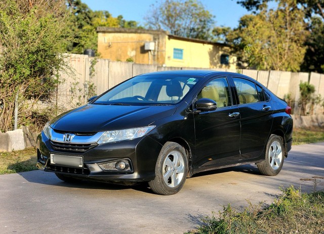 Second-hand 2015 Honda City i VTEC CVT VX for sale in New Delhi-5