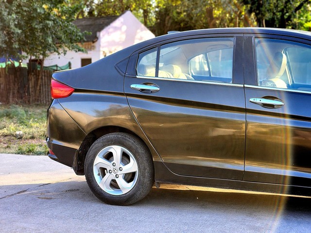 Second-hand 2015 Honda City i VTEC CVT VX for sale in New Delhi-10