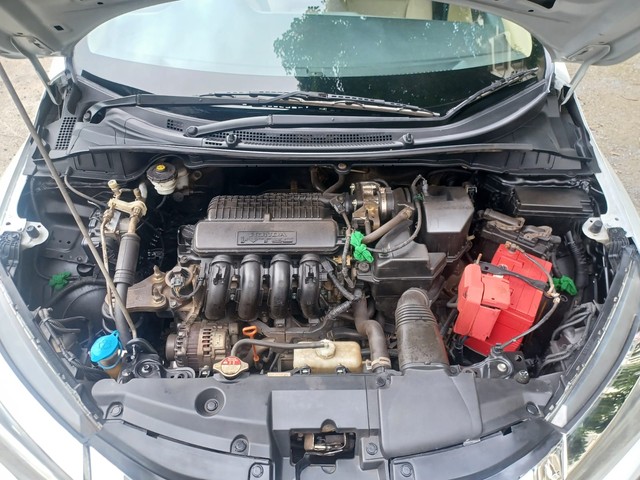 Second-hand 2019 Honda City V CVT for sale in Mumbai-5