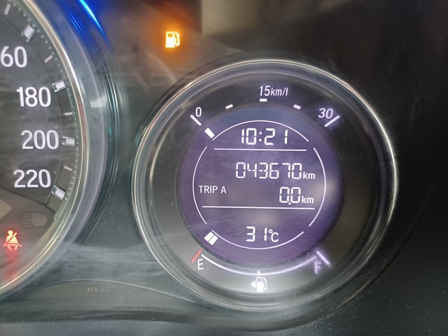 Second-hand 2019 Honda City V CVT for sale in Mumbai-10