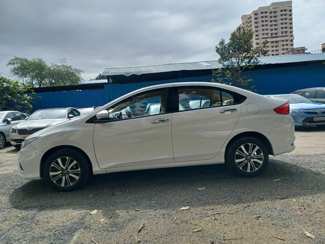 Second-hand 2019 Honda City V CVT for sale in Mumbai-3