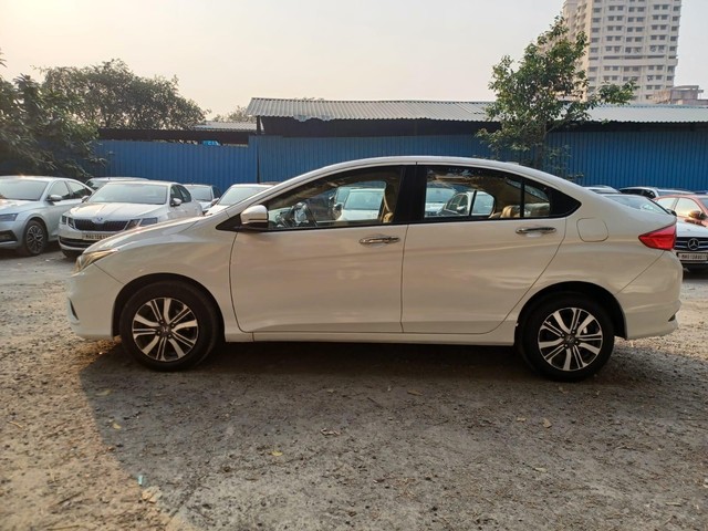 Second-hand 2019 Honda City V CVT for sale in Mumbai-15