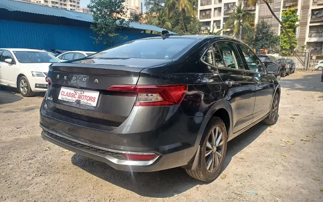 Second-hand 2022 Skoda Slavia 1.0 TSI Style AT BSVI for sale in Mumbai-5