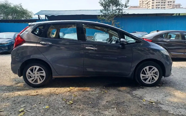 Second-hand 2022 Honda Jazz VX for sale in Mumbai-1