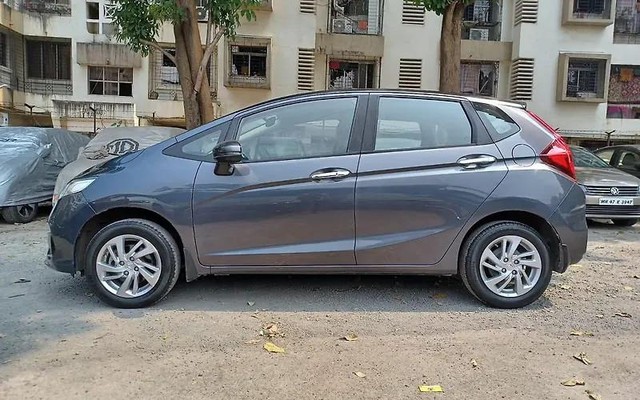 Second-hand 2022 Honda Jazz VX for sale in Mumbai-3