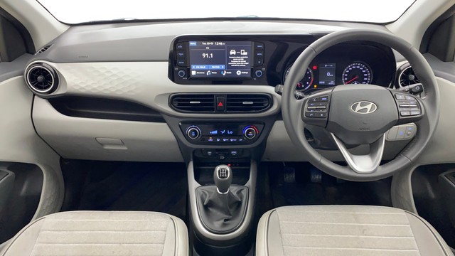 Second-hand 2024 Hyundai i20 Asta for sale in Ahmedabad-22