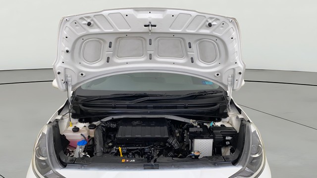 Second-hand 2024 Hyundai i20 Asta for sale in Ahmedabad-20