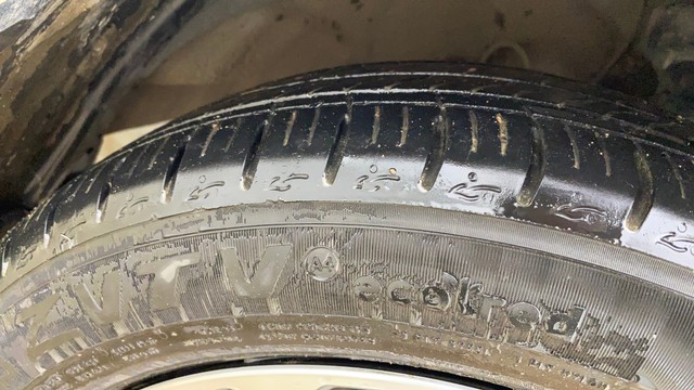 Second-hand 2024 Hyundai i20 Asta for sale in Ahmedabad-5