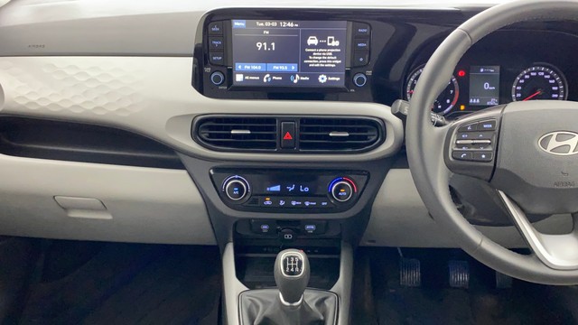 Second-hand 2024 Hyundai i20 Asta for sale in Ahmedabad-2