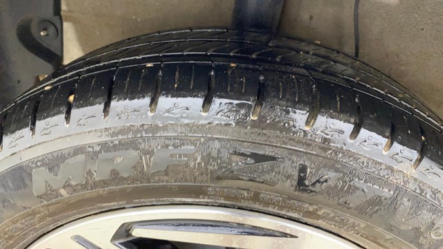 Second-hand 2024 Hyundai i20 Asta for sale in Ahmedabad-4