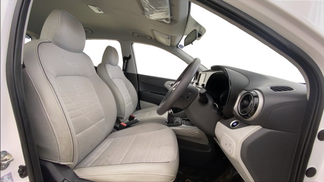 Second-hand 2024 Hyundai i20 Asta for sale in Ahmedabad-26