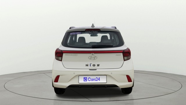 Second-hand 2024 Hyundai i20 Asta for sale in Ahmedabad-15