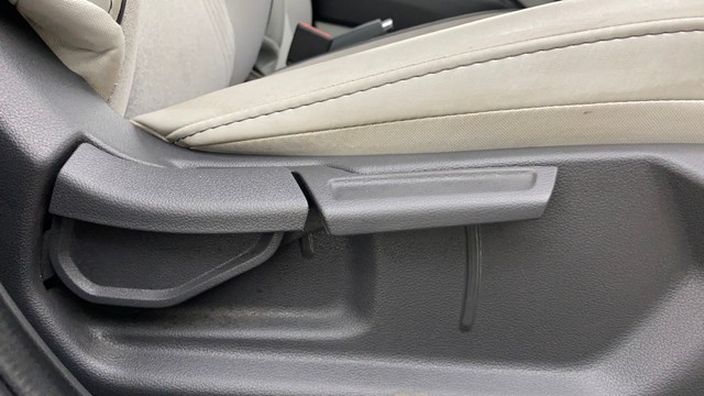 Second-hand 2024 Hyundai i20 Asta for sale in Ahmedabad-8