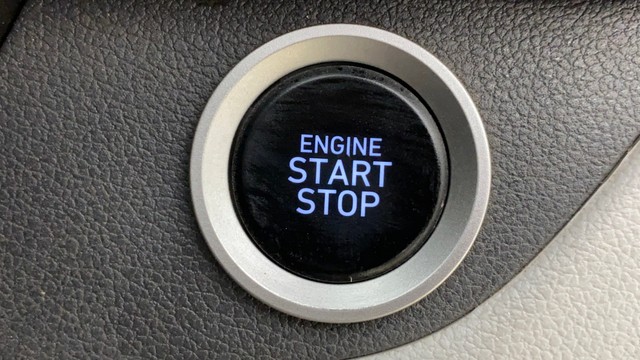 Second-hand 2024 Hyundai i20 Asta for sale in Ahmedabad-7